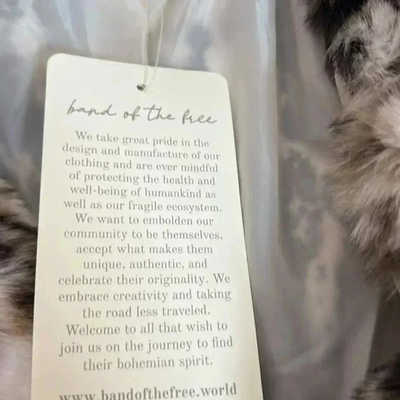 BAND OF THE FREE FAUX FUR JACKET ANIMAL PRINT IVORY  BLACK NO CLOSURE SIZE M - Picture 7 of 9